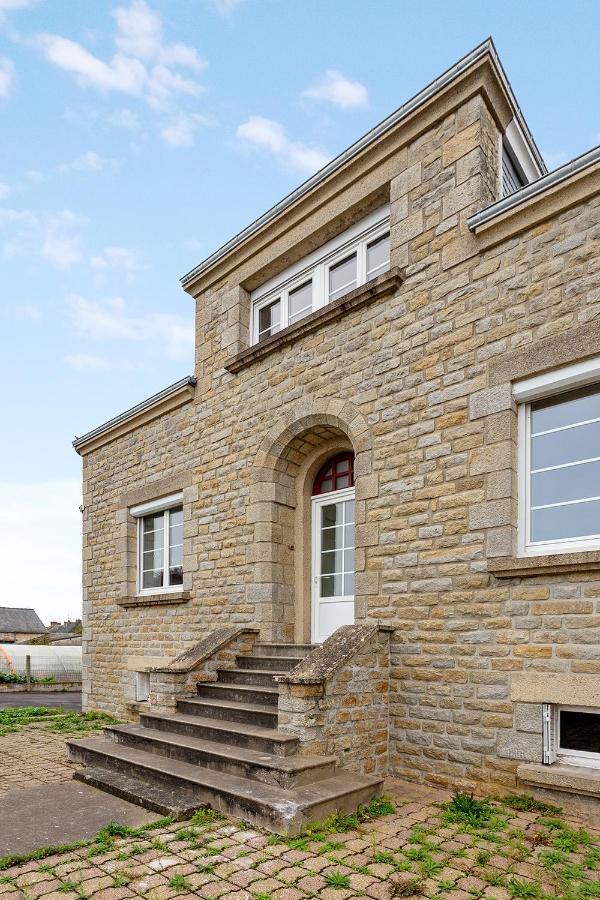 Апартаменты Loft British Au Pied Du Mont ! Понторсон Экстерьер фото